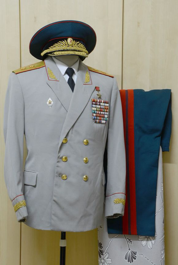 苏联1989年的军装是哪套?