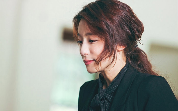 我想知道为什么赖雅妍拍了那么多电影电视剧拿了那么多奖为什么没大红