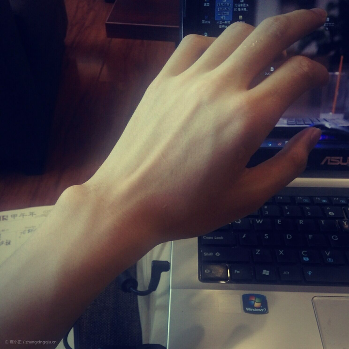 本人为男生,手指偏长.