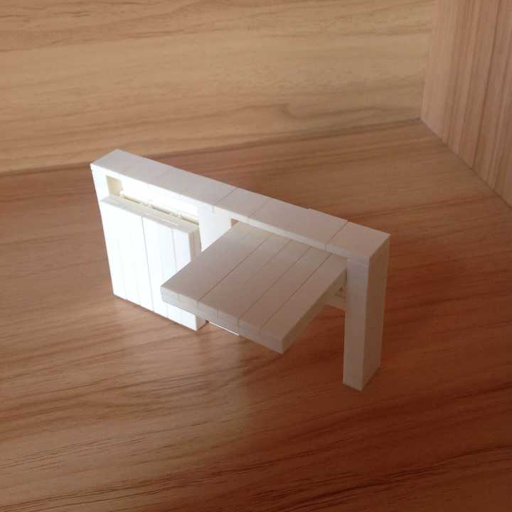 做了个能开的车库门,开始时设计的两门,做完发现太大,改成了一门.