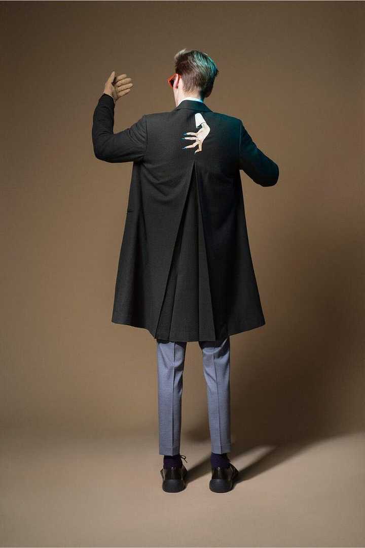 undercover高桥盾 如果能驾驭他的鬼手呢子大衣那真是帅爆了