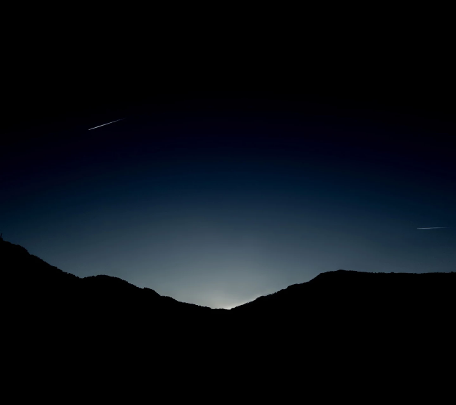 怎样的手机壁纸会显得逼格很高?