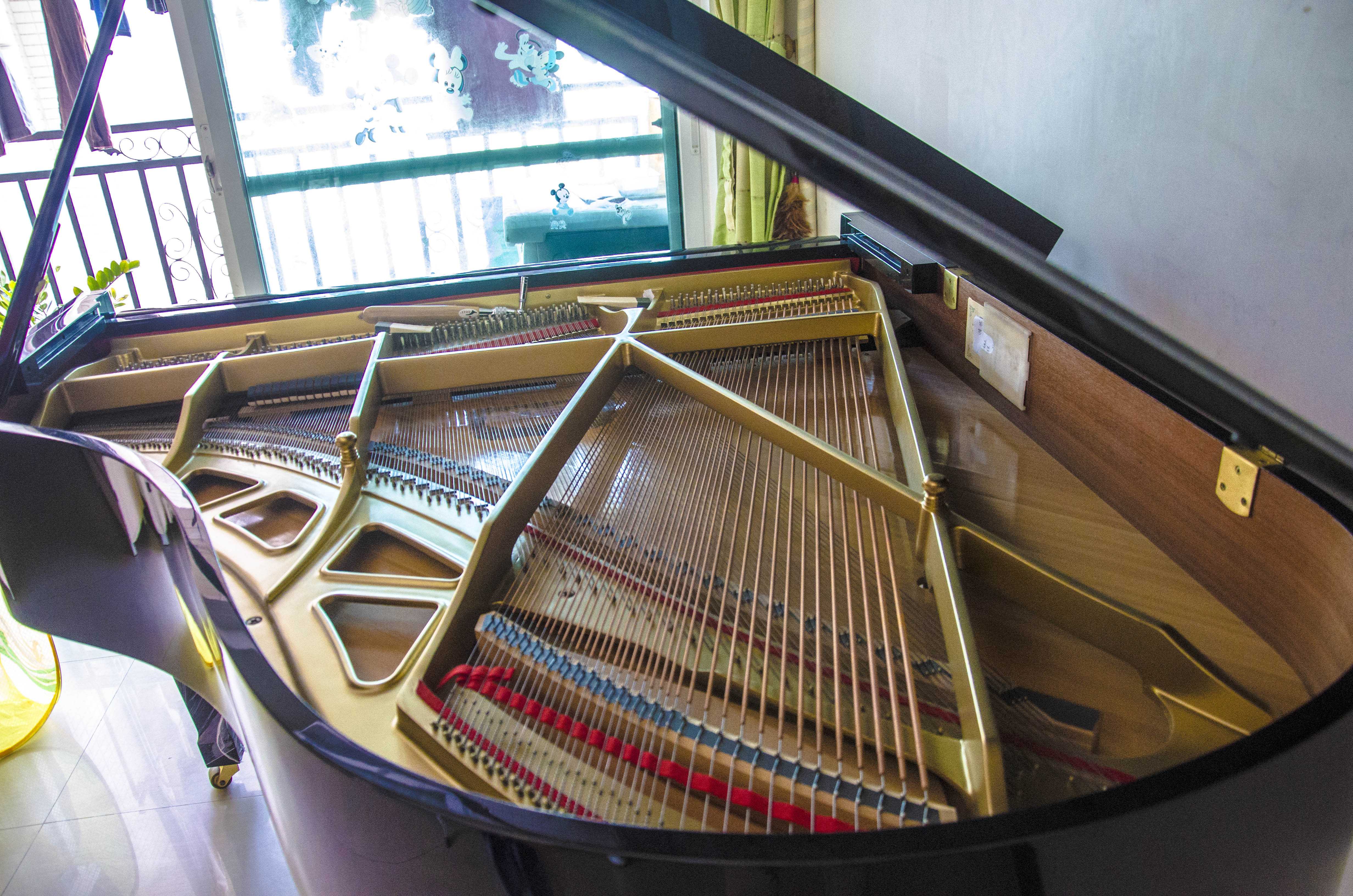 为了让音色像唱片里的钢琴/电脑