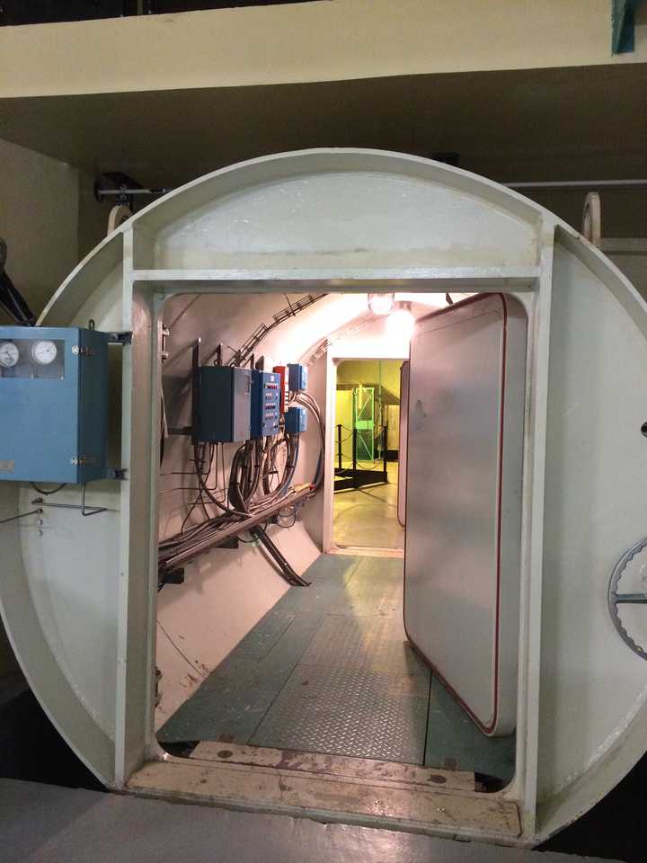 进入满功率运行的核电反应堆厂房是怎样一种感受?