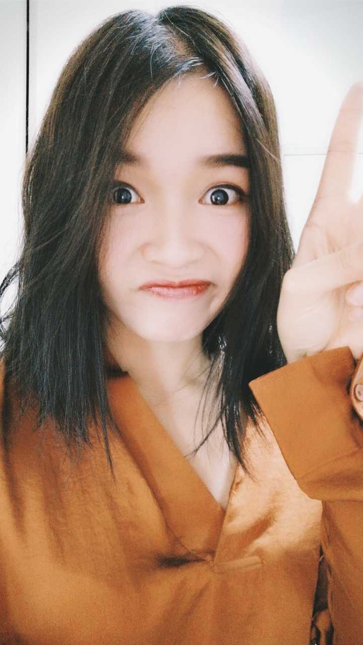 一看就不好惹的女生大概长什么样?