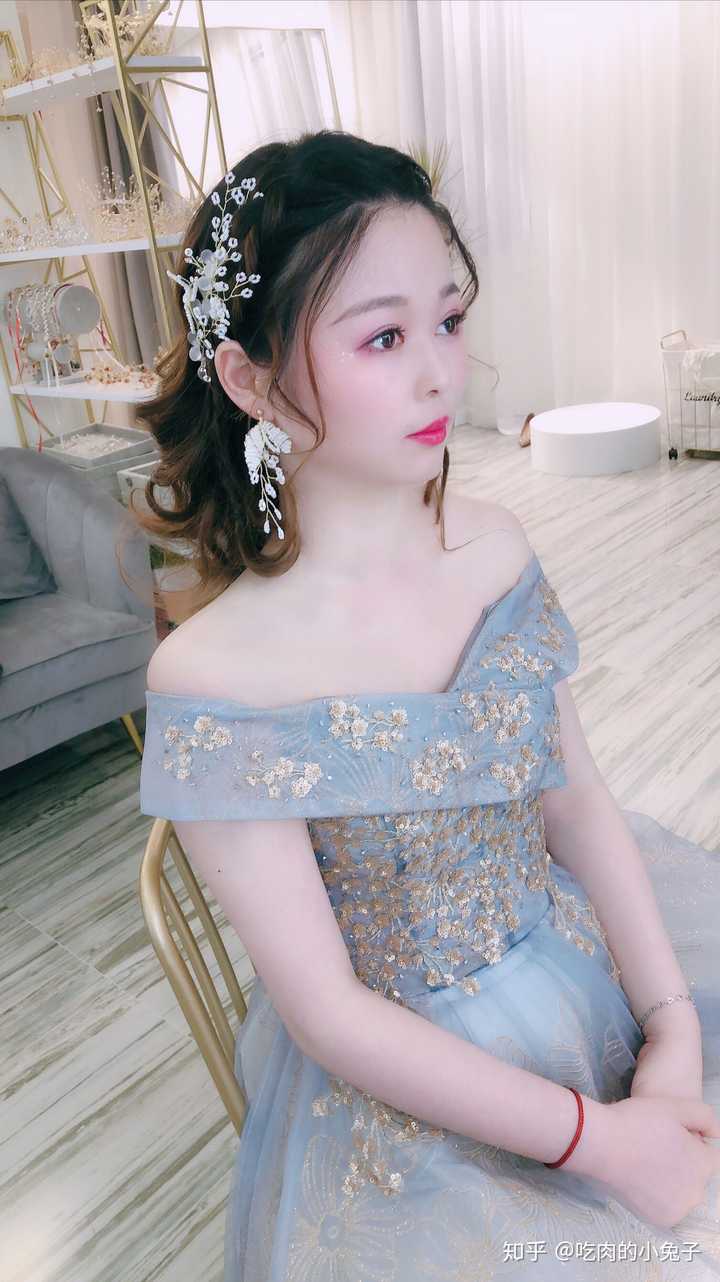 女生皮肤白是一种什么样的体验?