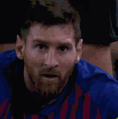 看一下梅西同学上一场和这一场的表情.