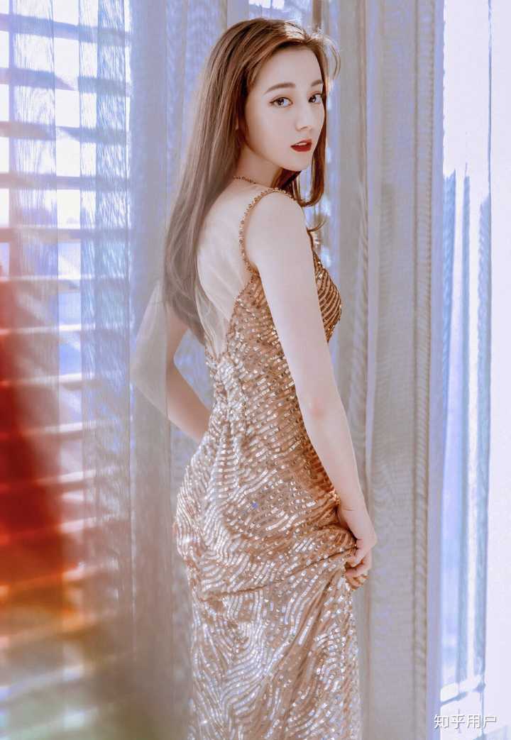 不是,你们就是想黑她,没有黑点,就拿这么个可笑的点来