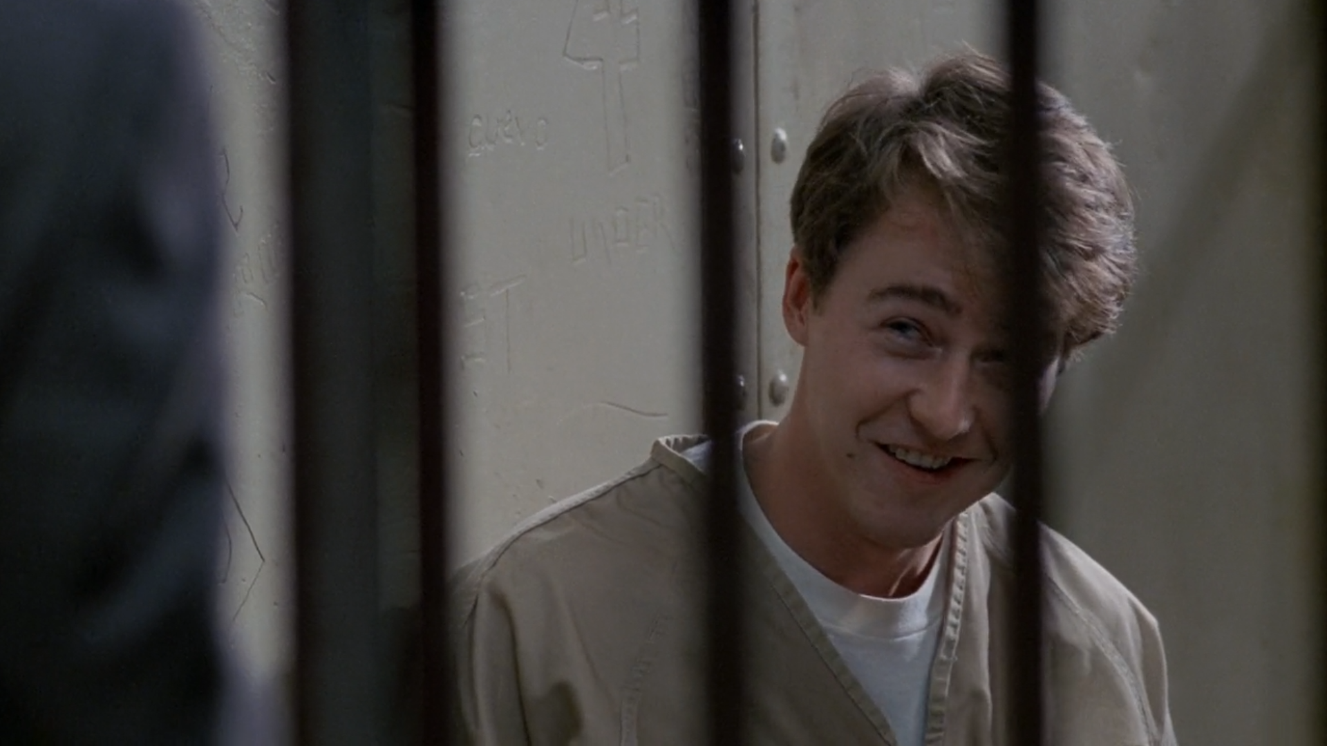 《一级恐惧》里艾伦的笑容 爱德华诺顿的处女作,演技简直可怕 为敛换