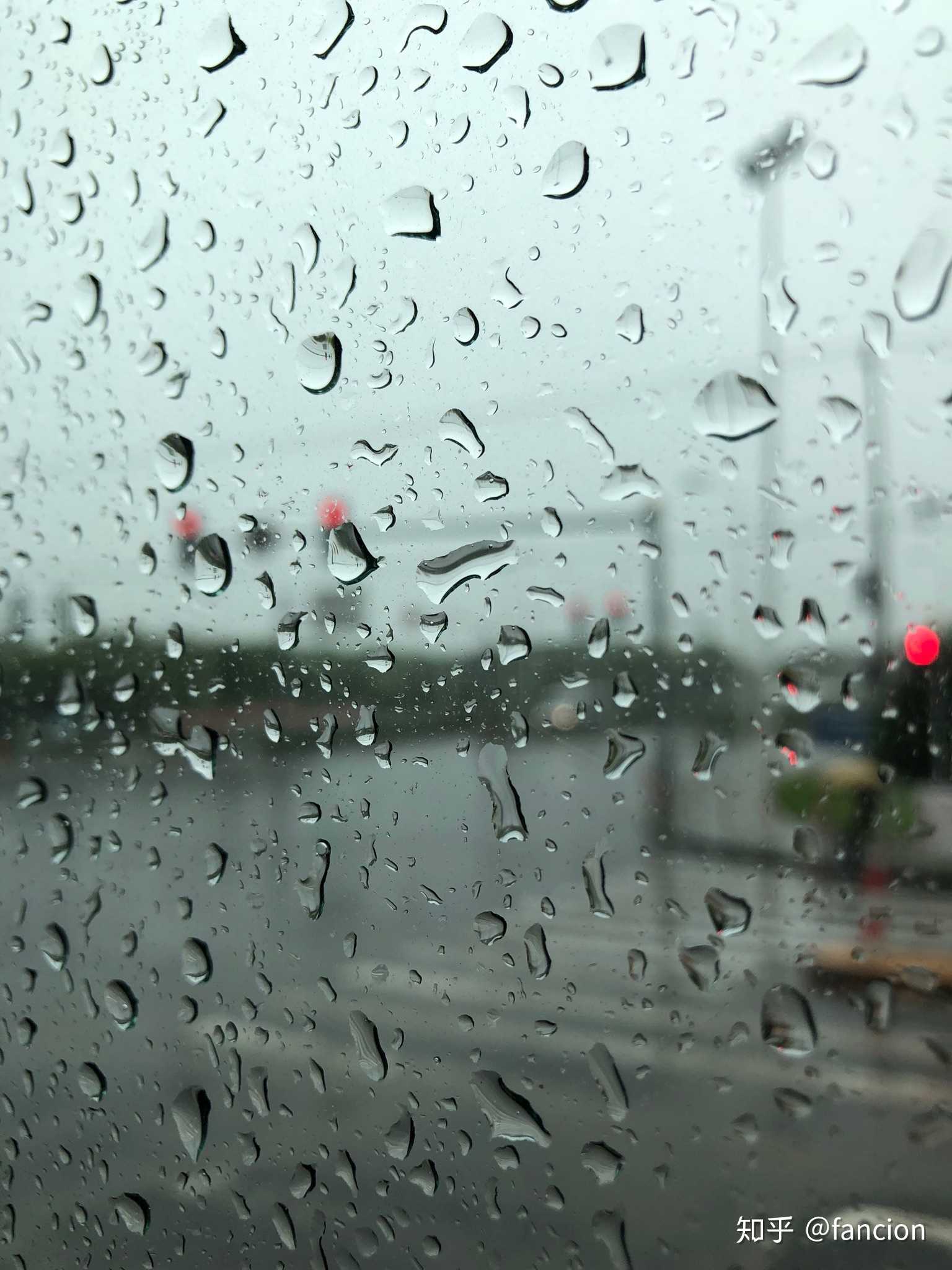 iphone摄影# 雨与窗与灯