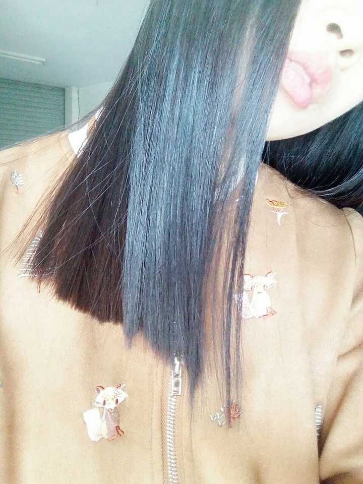 在理发店拉头发(拉直)是什么样的体验?