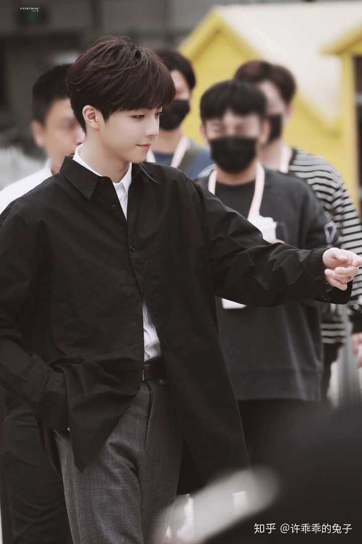 不过姜滨不做人也不是一天两天了 而陈立农作为ninepercent里唯一一