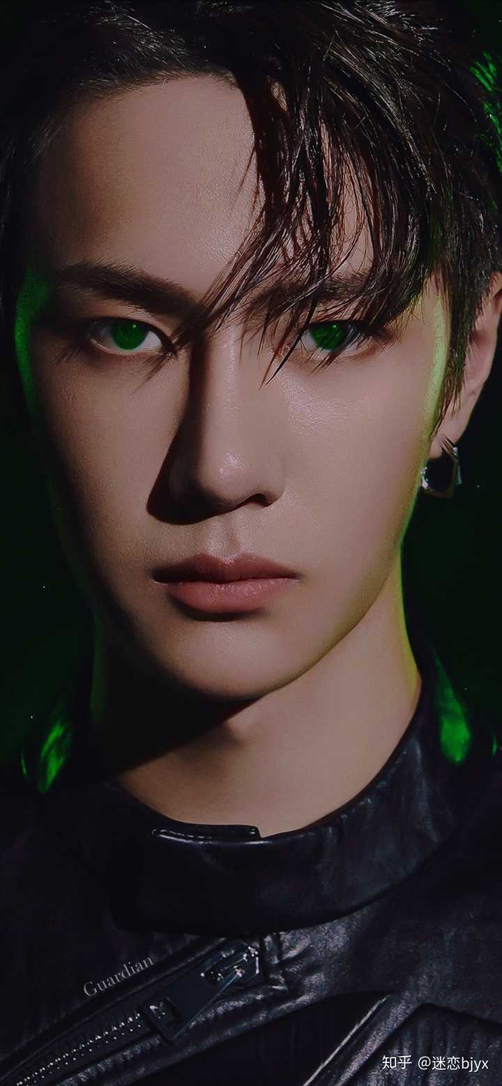 为何待在王一博的坑里出不来?