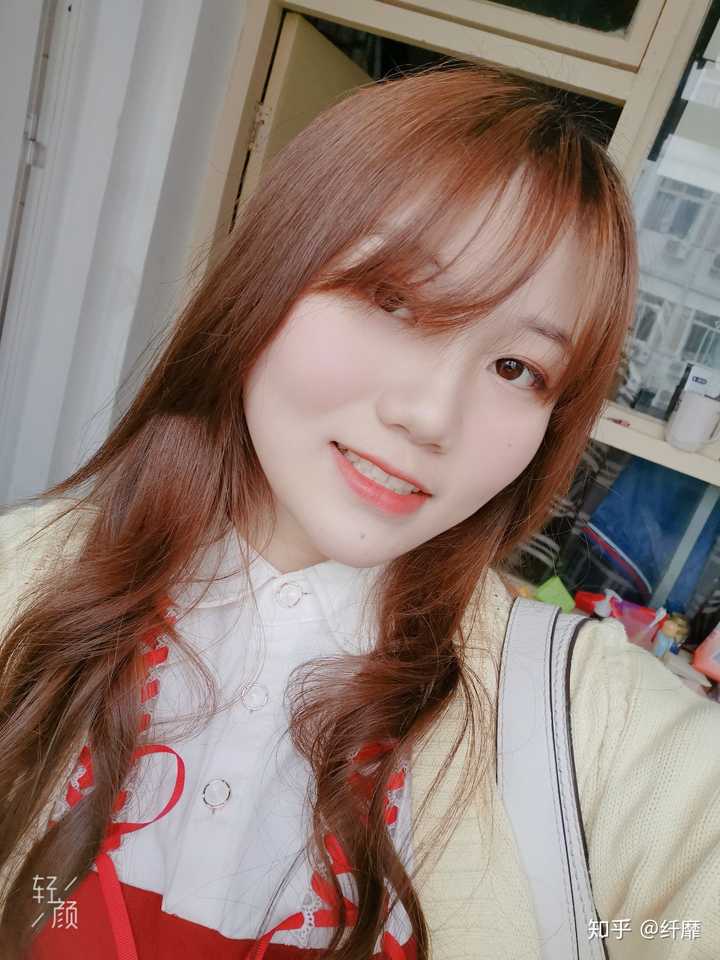 有鼻炎的人鼻头鼻翼都比一般人大一些好像,所以注意下鼻炎应该会有些