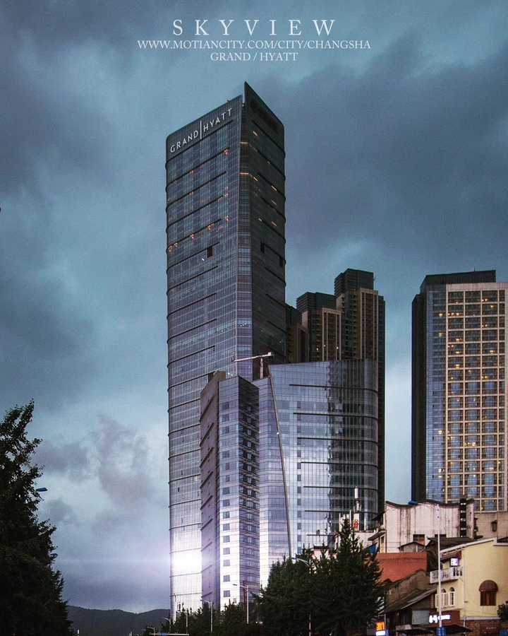 建筑必须要有气窗吗?全封闭式的幕墙是如何实现的?