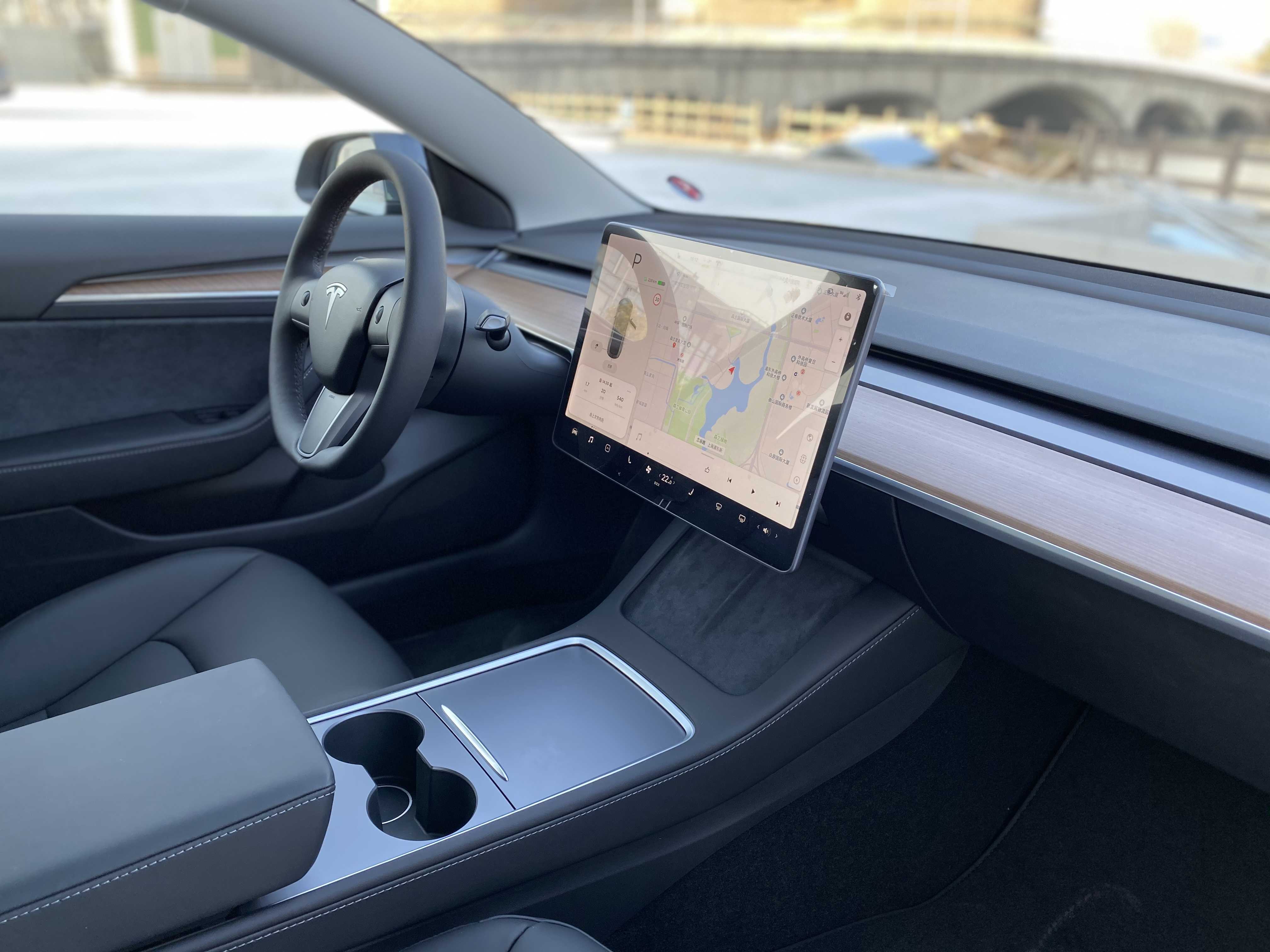 42号车库 的想法: model 3 performance 国产版内饰,车门上… - 知乎