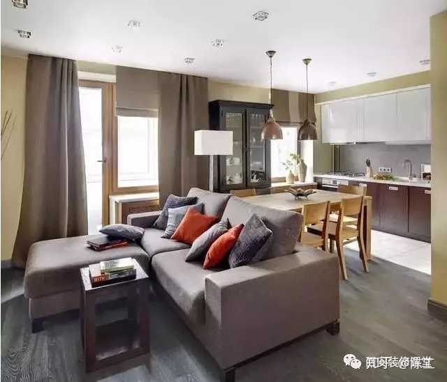 沙发不靠墙好吗?