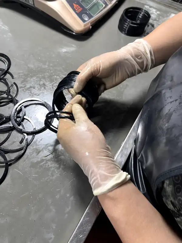 AI 对制造业的影响预计何时显现？