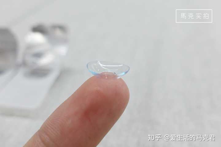 如何挑选隐形眼镜？