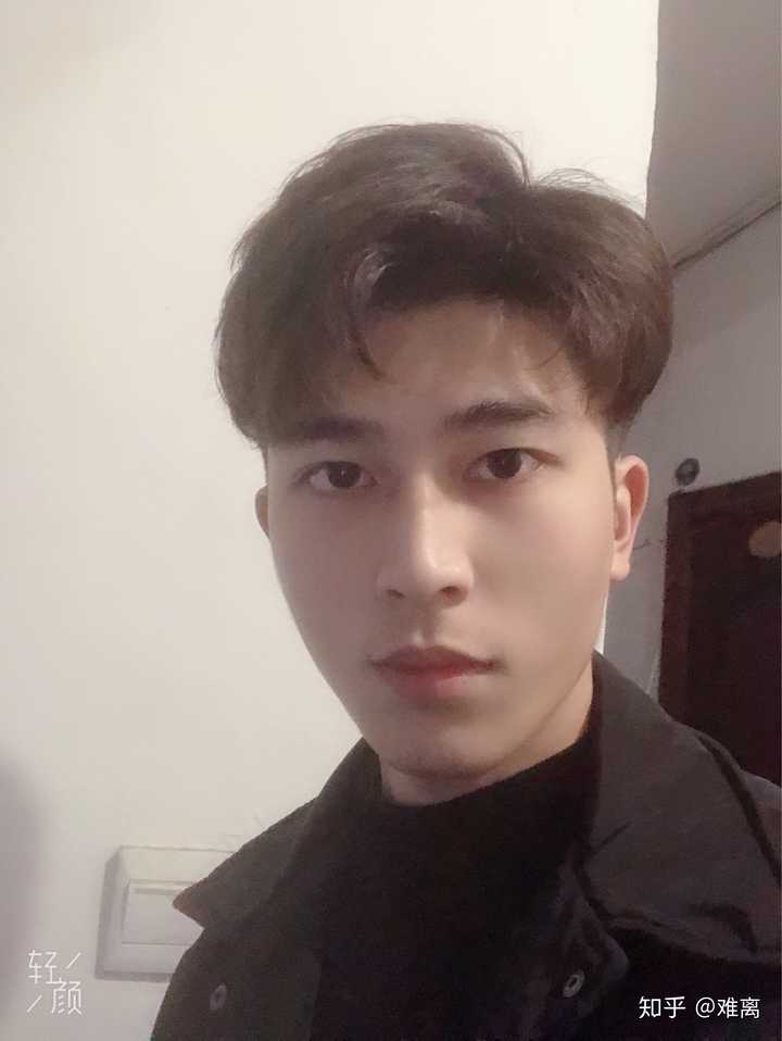 男生长脸烫头好看吗?