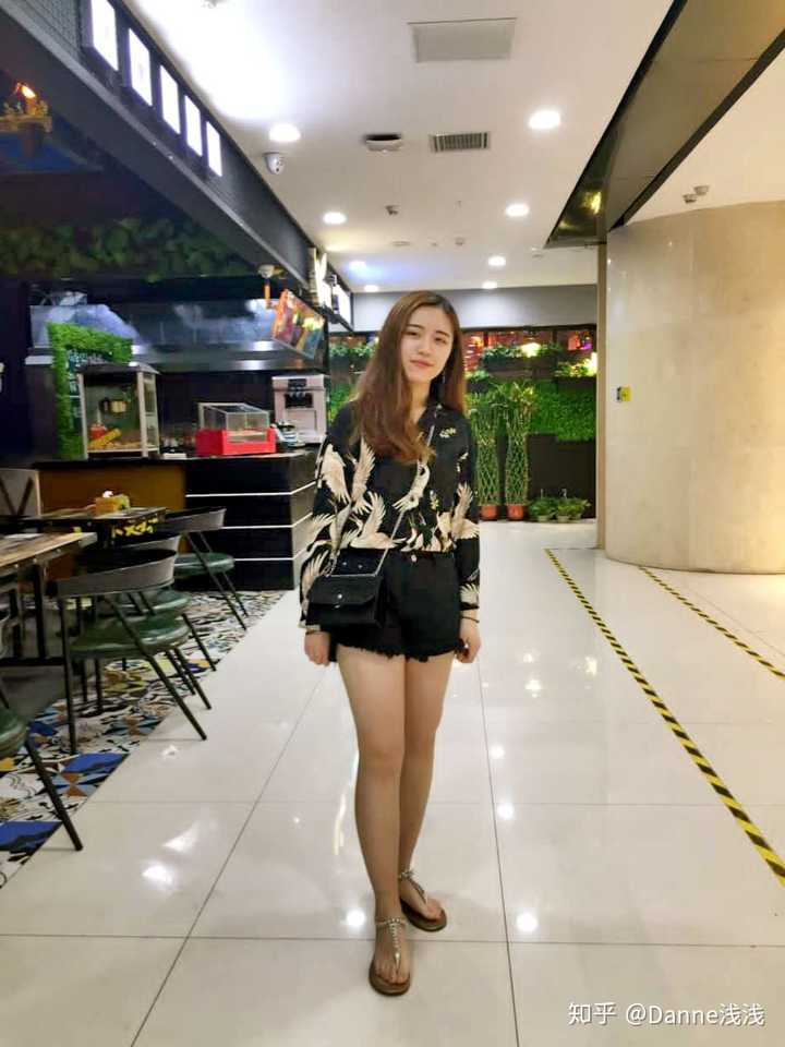 主观感受的先天身材不配素颜的脸是种怎样的体验?