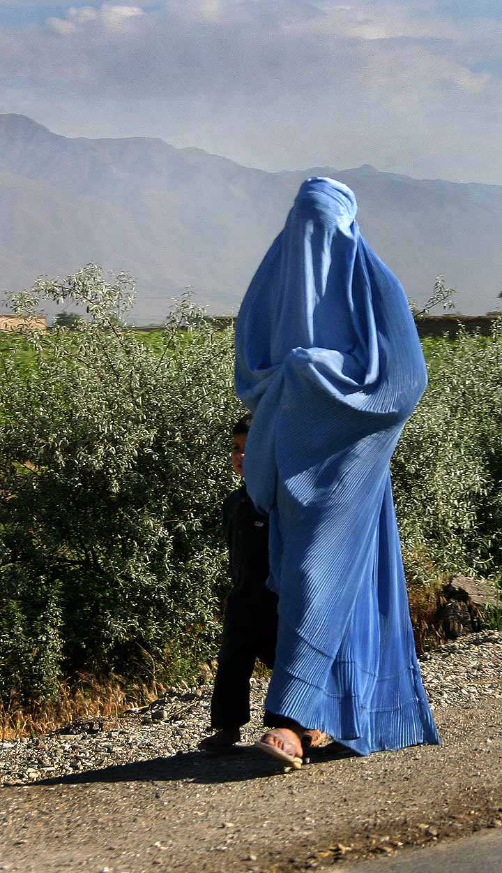 以上是耶路撒冷的一个犹太妇女