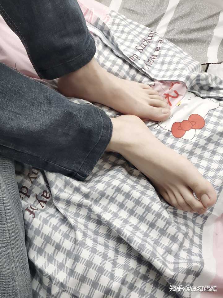 女孩子有一双好看的脚丫是一种什么样的体验?