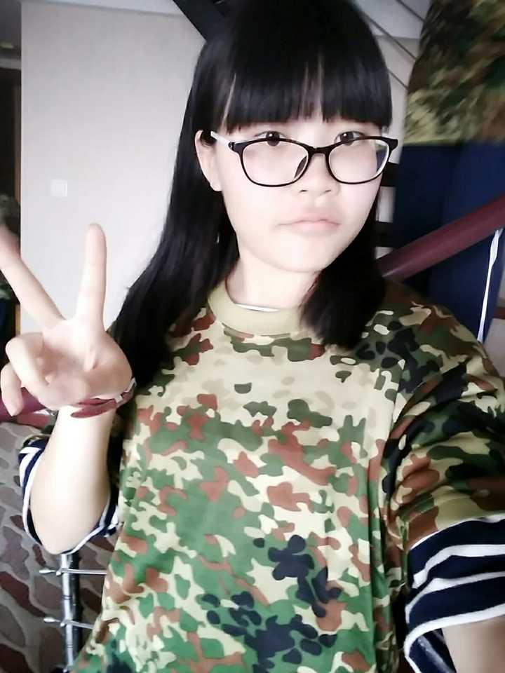 已经不能再欺骗自己是微胖了嘤嘤嘤 首先声明 我不p图因为手残 手机