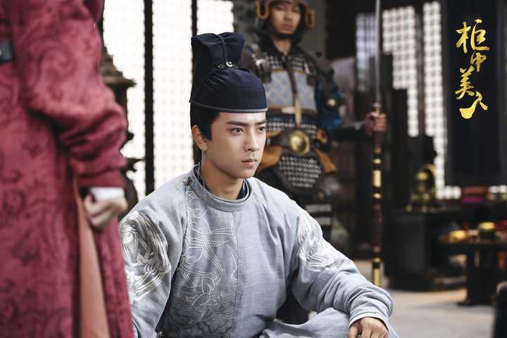 柜中美人 - 知乎