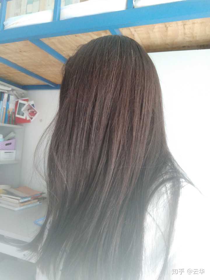 小仙女染完黑茶色是什么感觉 掉色了丑吗 最近想去染这个色 知乎