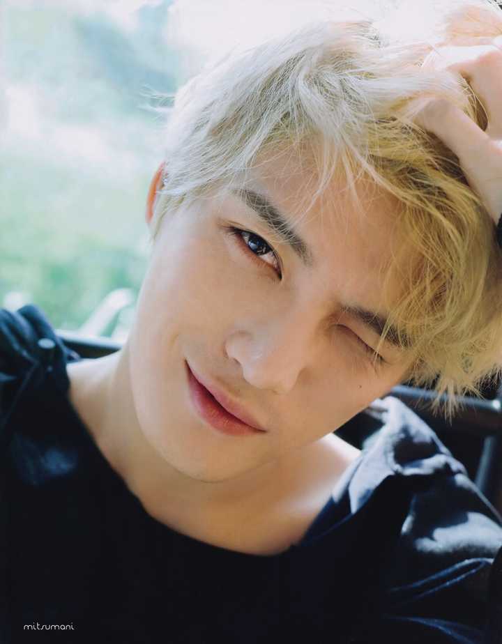 男性有好看的眉眼是种怎样的体验?