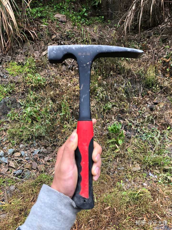 地质锤和一般的普通锤有什么区别?