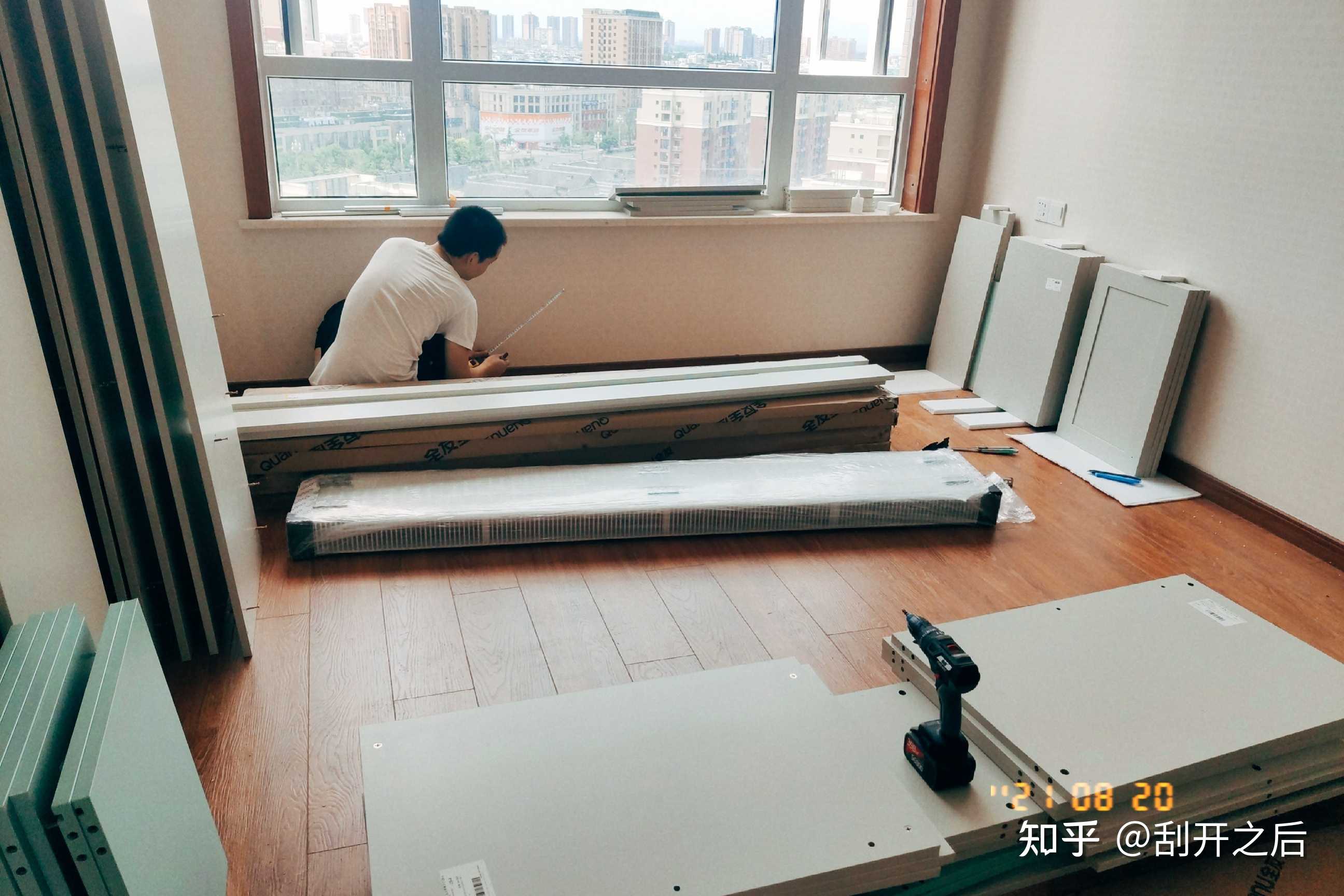 刮开之后 的想法: 崇州相府花园 明装暖气片进场施工 - 知乎