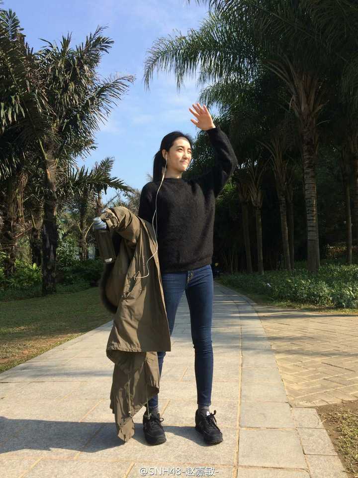 如何评价赵嘉敏的长相?