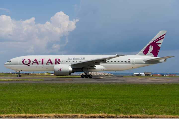 卡塔尔航空波音777-200lr