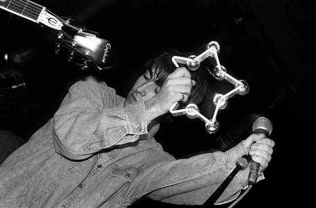 如何评价oasis主唱liam的颜值