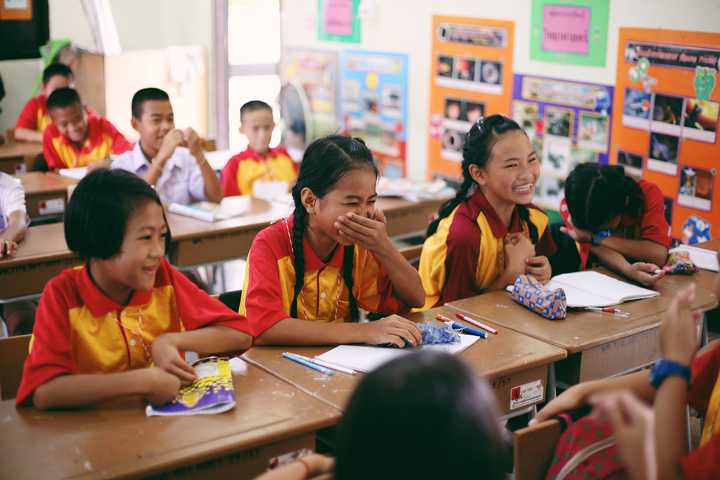 孤儿院里可爱的孩子们