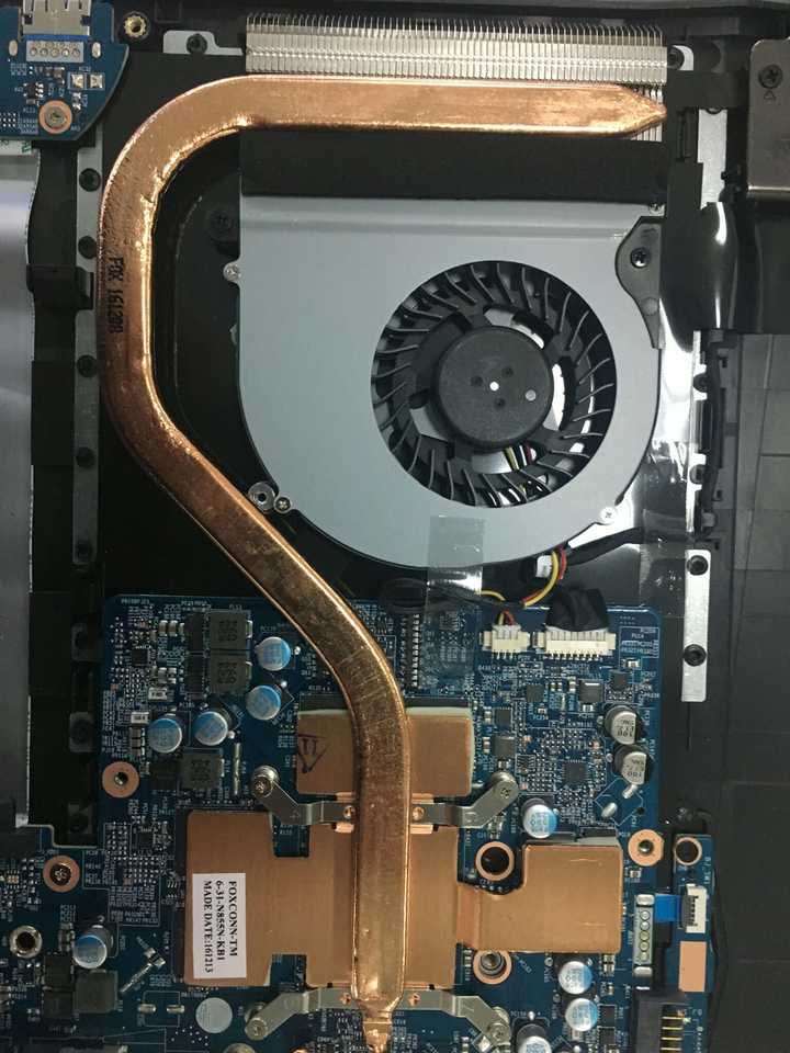 神舟战神t6tix7与神舟战神z7s75d1哪个玩游戏好一点