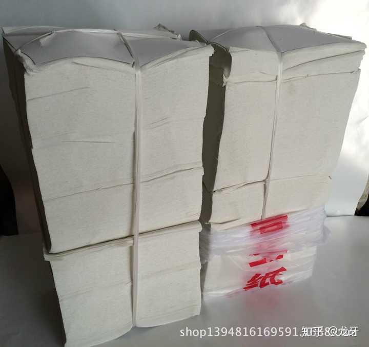 现在通常用的卷纸,实际上在中国普及的时间非常非常晚,上世纪90年代才