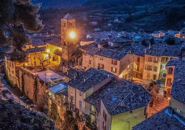 去法国旅游一周左右 有哪些值得去的地方 知乎