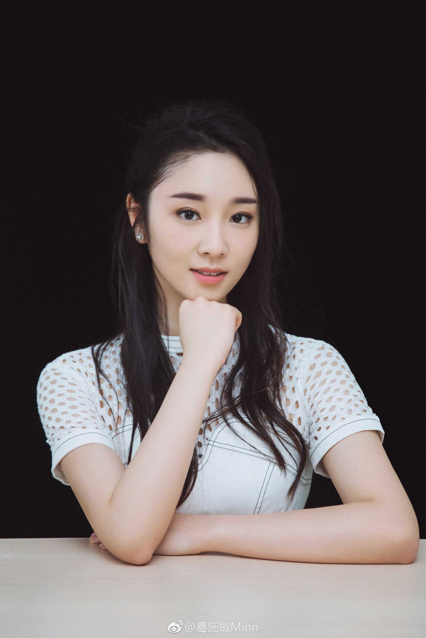 我最讨厌的女明星是葛施敏,感觉葛施敏的演技太假,没有任何演技,沉怂