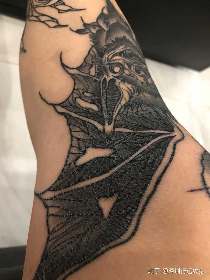 敢不敢秀出自己纹身恢复期的结痂样子?