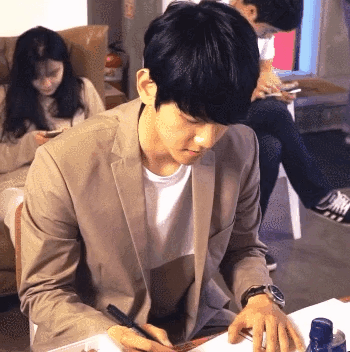 温柔的绅士 (最后两张生图真的帅炸) 我不管,发胖的虎子也帅哈