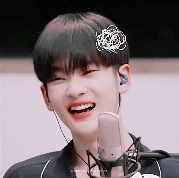 周震南到底有多可爱请把我锤进坑