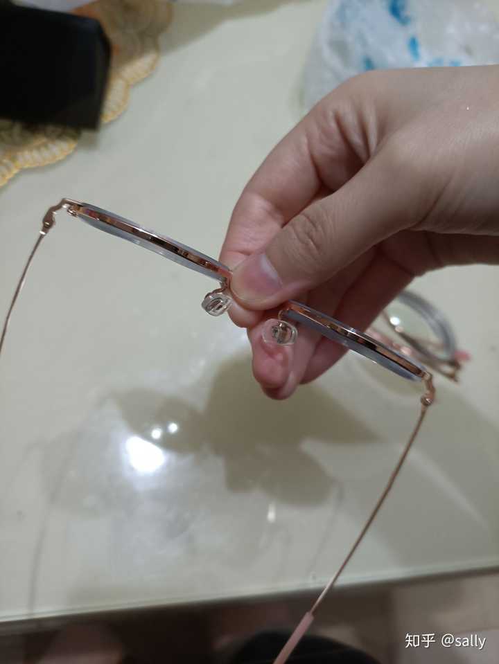 900度眼镜167折射度这么厚正常吗? - 知乎