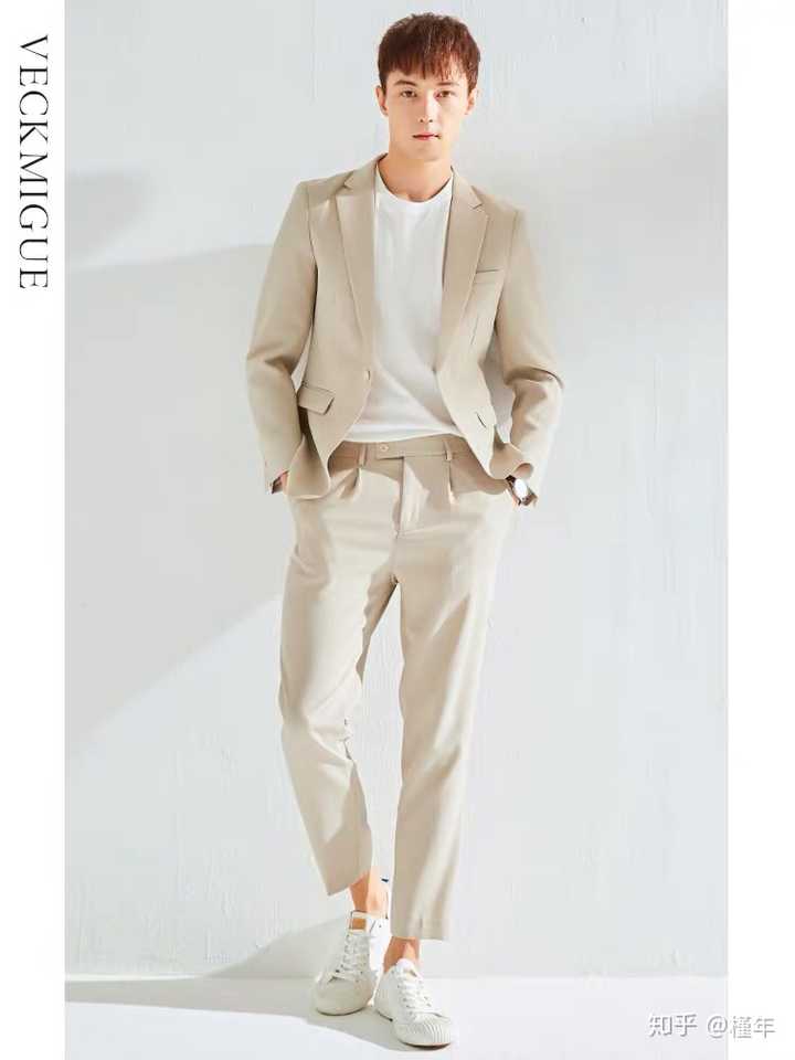 我喜欢在学校天天穿西装,打领带,穿皮鞋,大背头,这样好吗?