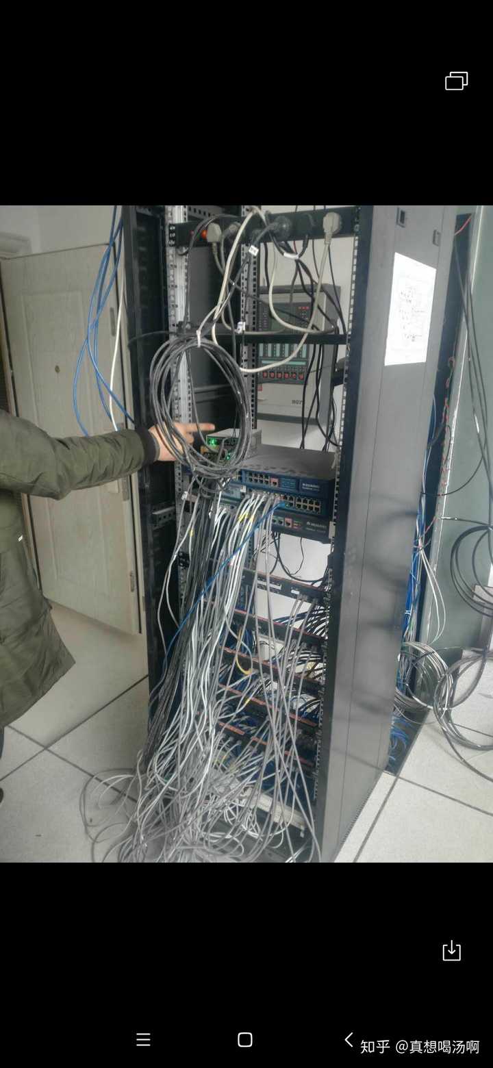 弱电接线能有多乱?