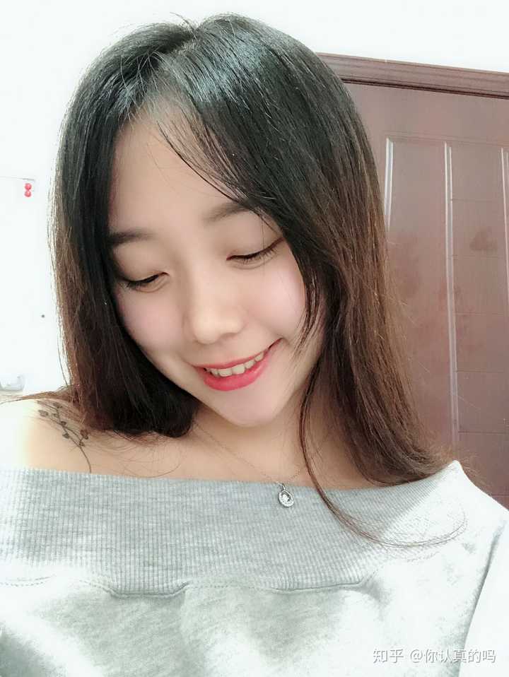 婴儿肥脸美女图片