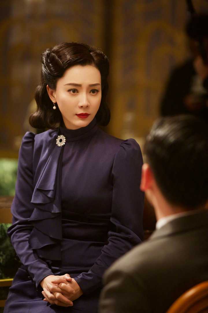 一个热爱舞台的人 把舞台上的所有角色都演绎的完美 《倾城之恋》