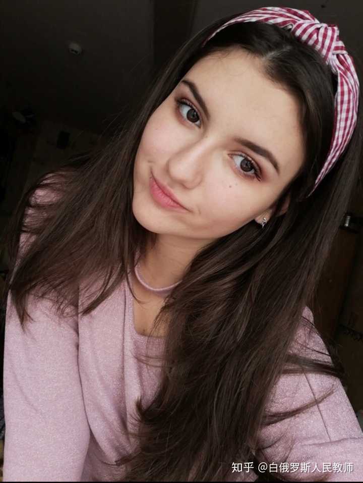 乌克兰人真的那么懒散且美女那么多吗?